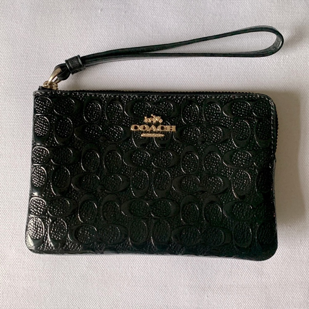 Coach black patent signature corner zip wristlet